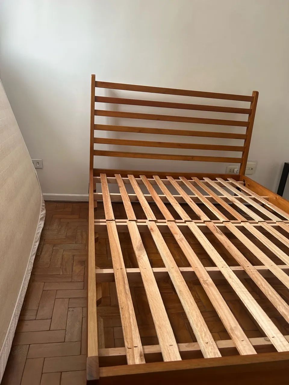 Cama Casal de Madeira - Foto 2