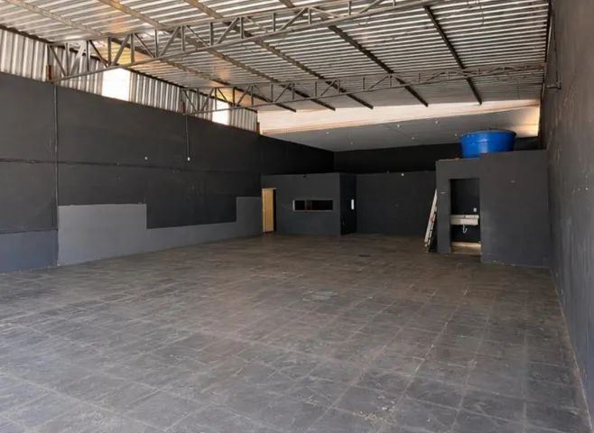 GALPÃO COM 400M2, BANHEIROS E DIVISÃO INTERNA ARA ALUGUEL. PROXIMO À AV ALFREDO NASSER - Foto 3