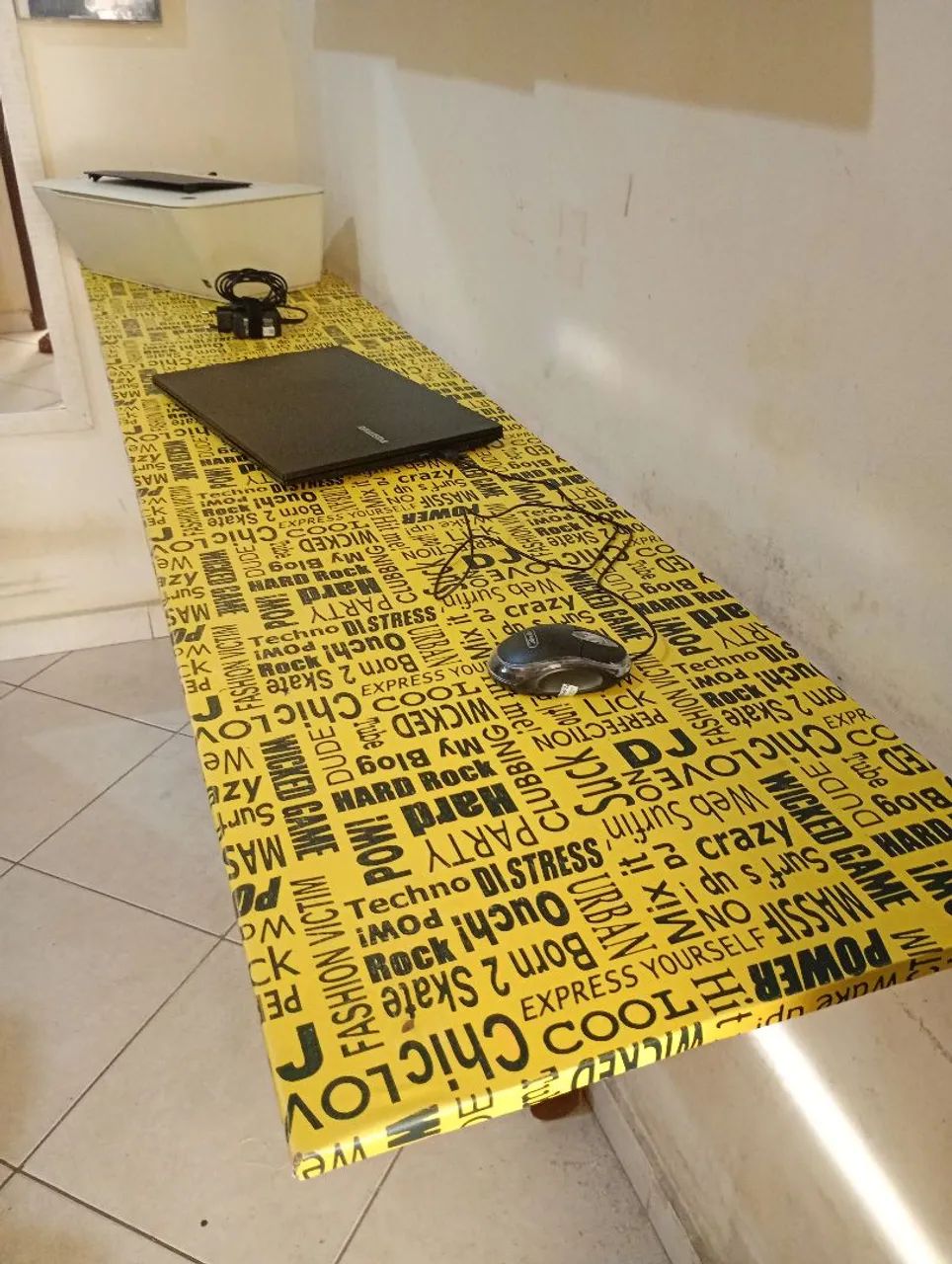 Vendo Prateleira/Bancada Com Ferragens! - Foto 2