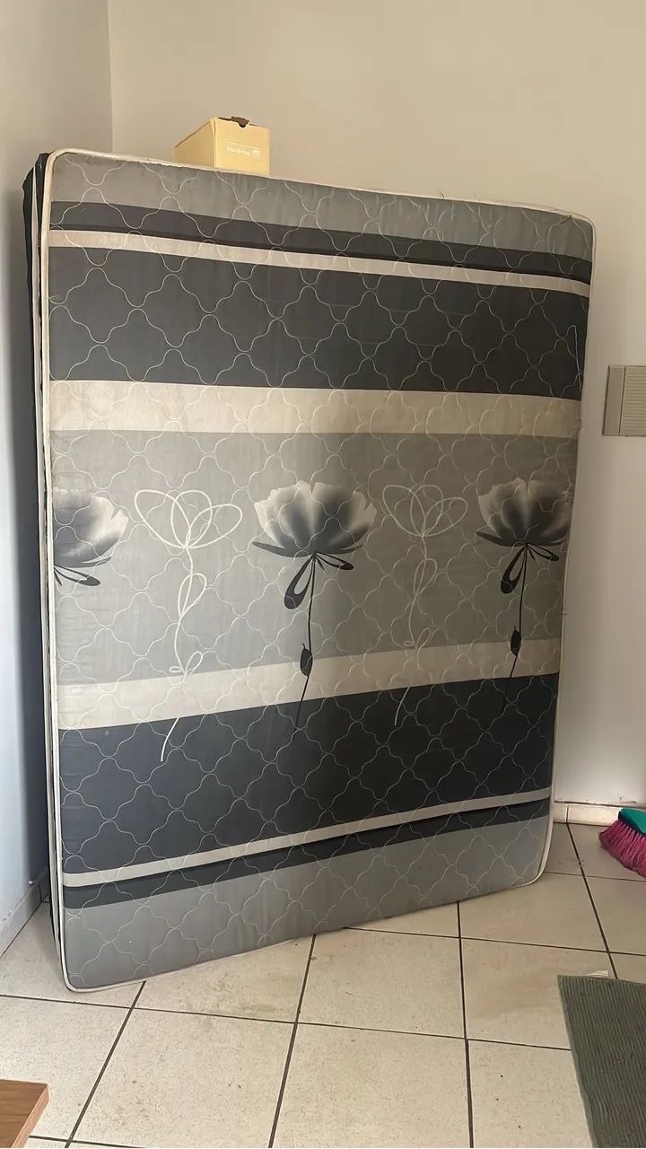 Vendo duas camas, uma casal e outra solteiro. - Foto 4