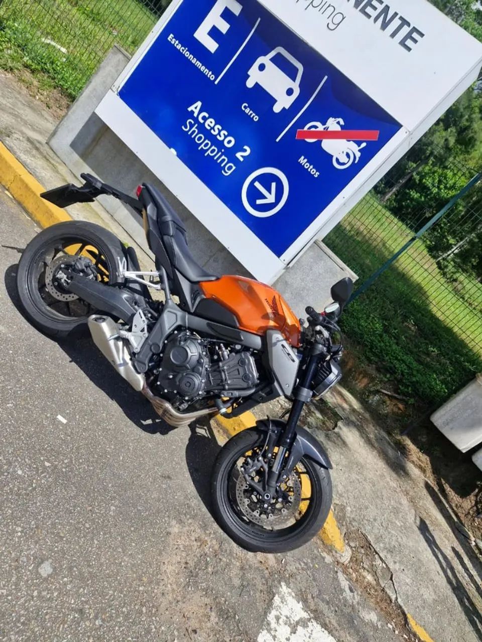 VENDO CB 650R 