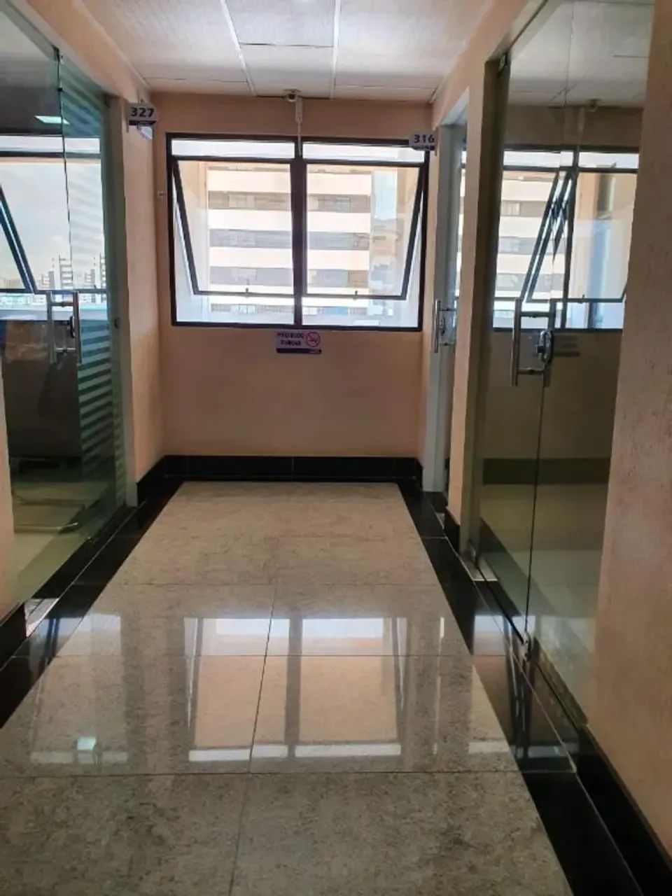 Sala para alugar no Edf. Harmony Trade Center - Foto 5