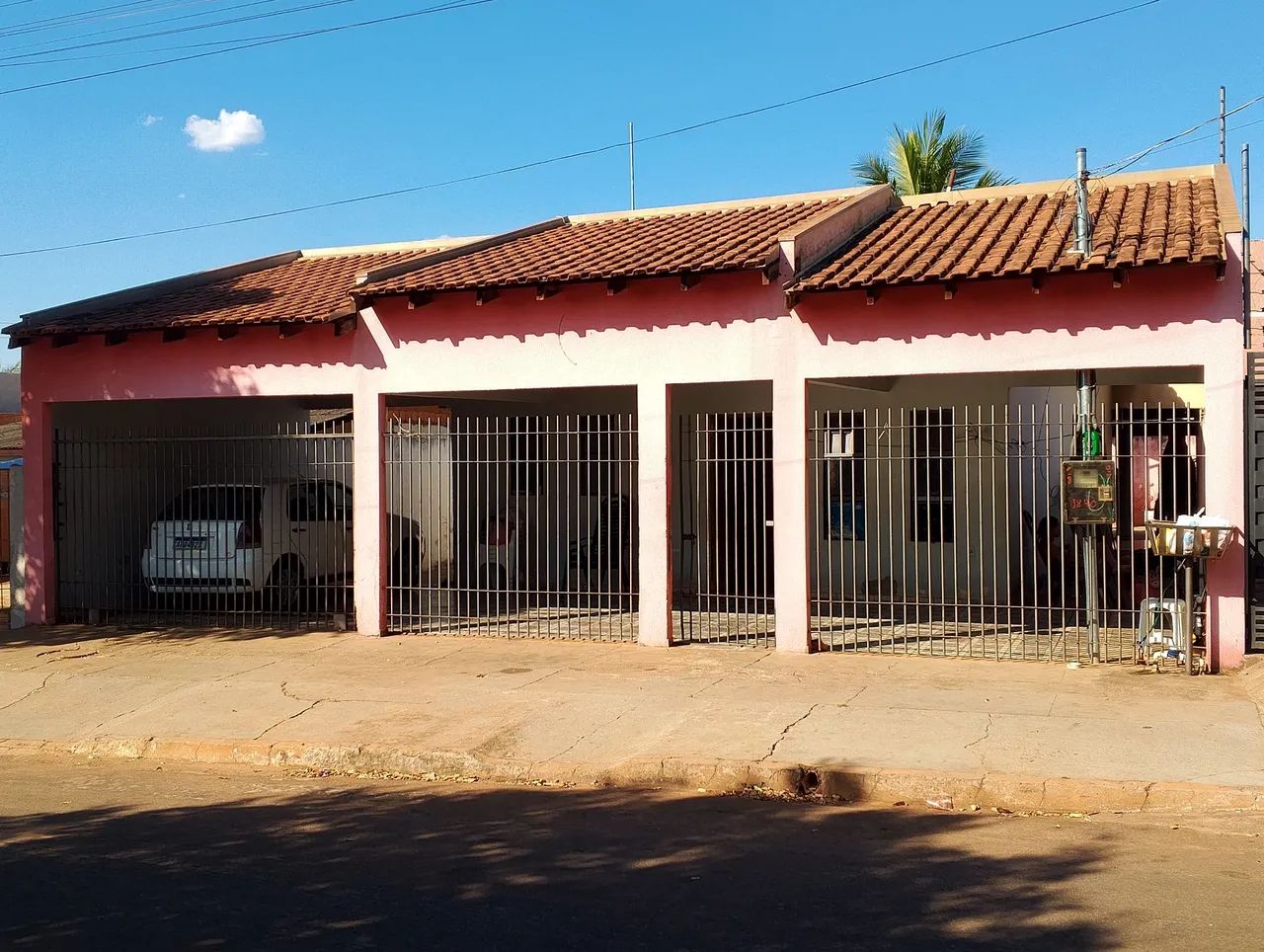 Vende-se está casa 