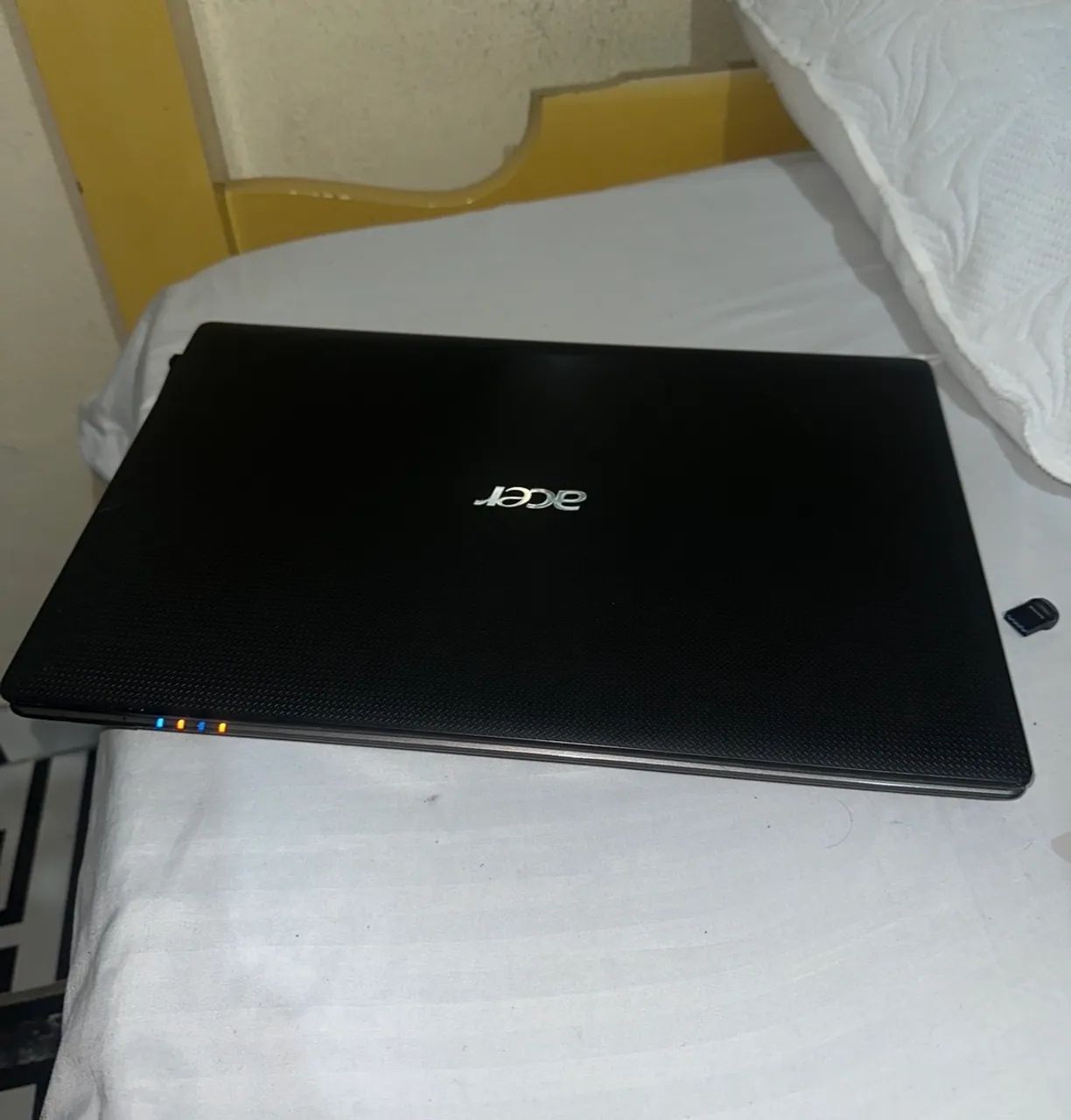 Vende se Notebook acer icore 3 waindows 8.1  - Foto 4
