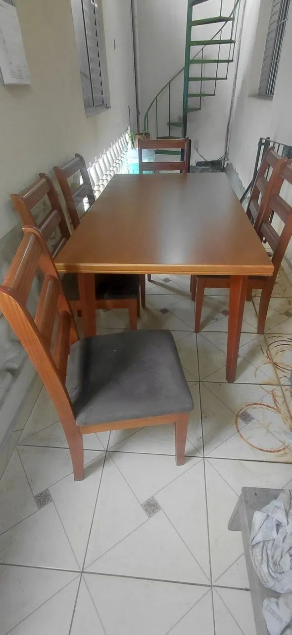 Mesa de jantar 6 cadeiras semi nova sem detalhes  - Foto 5