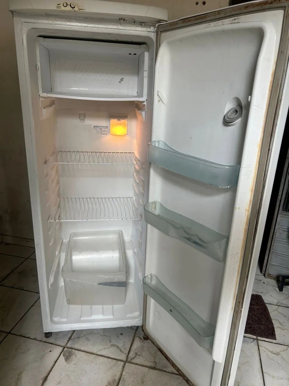 Geladeira Eletrolux (Frete grátis) - Foto 2