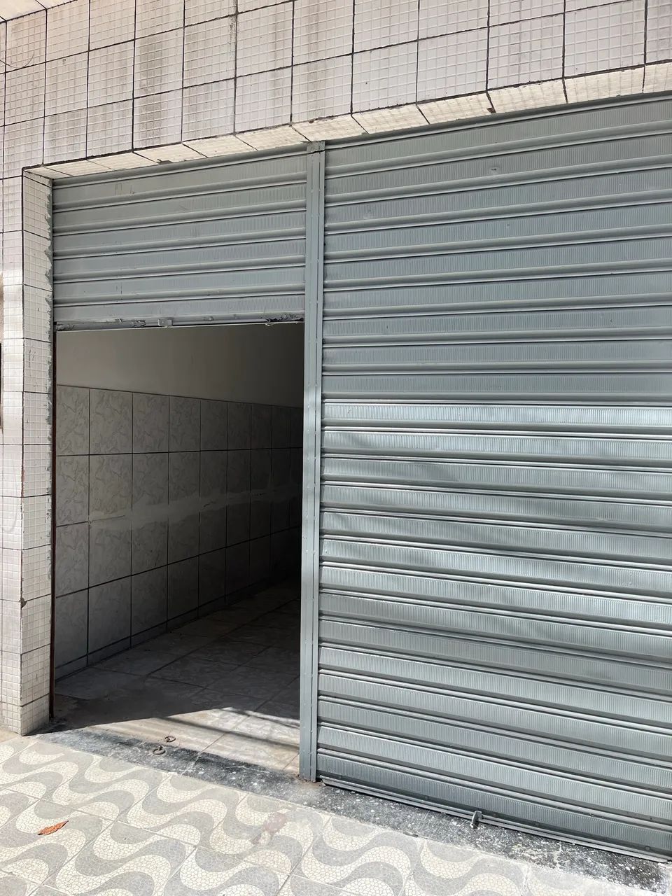 Alugo ponto comercial próximo do Midway 