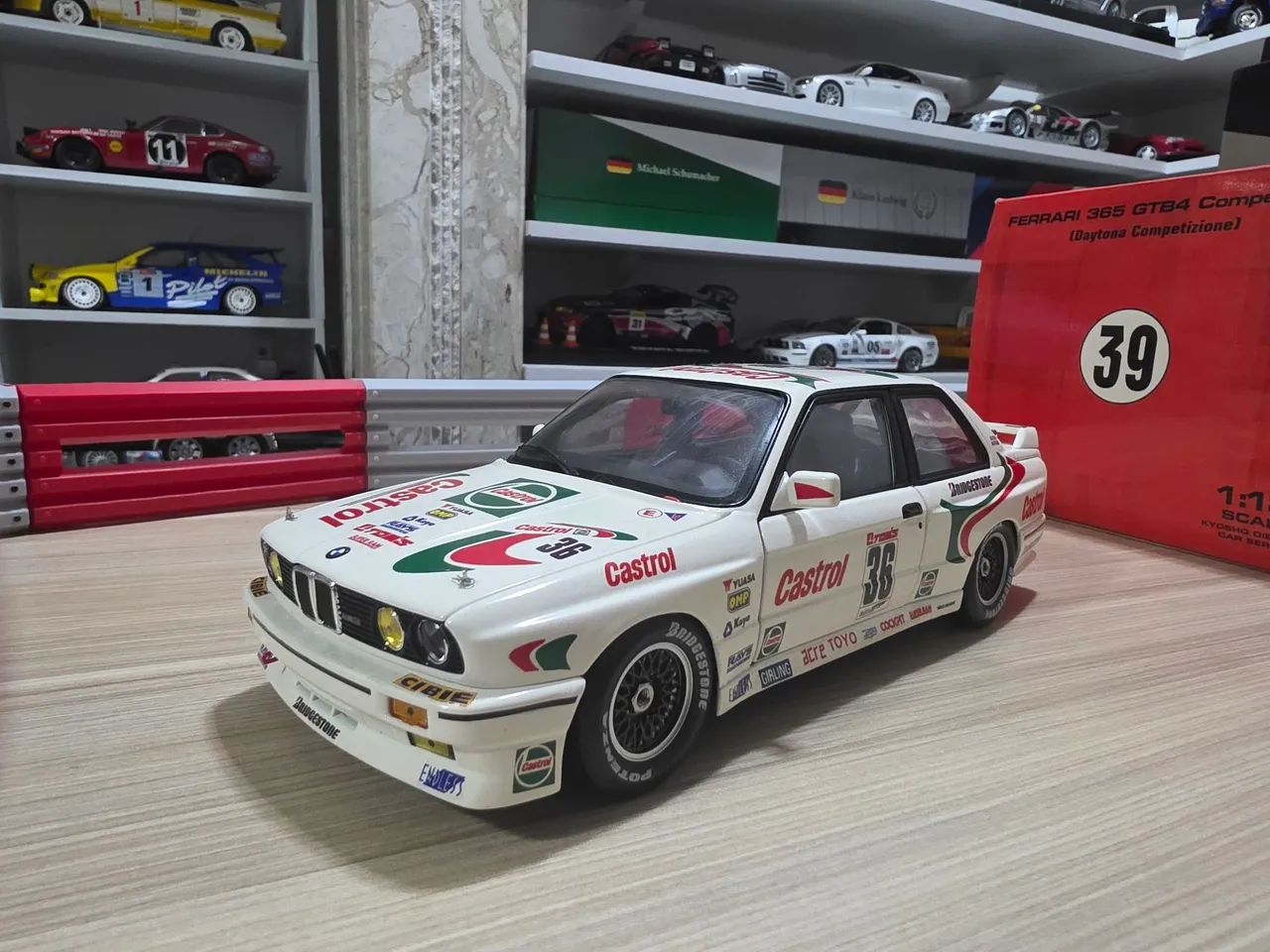 Miniatura 1:18 BMW M3 DTM 1990 Castrol #36 modelo Sample 