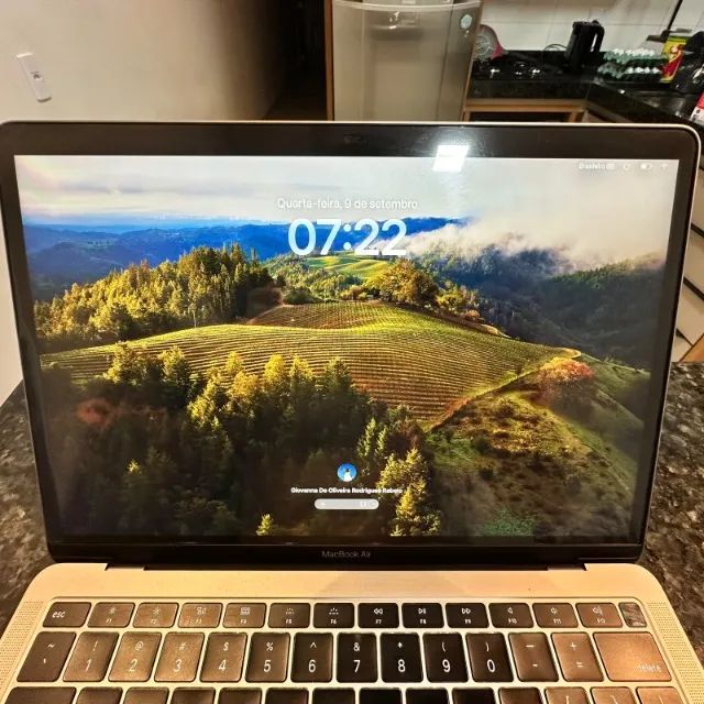 MACBOOK AIR 13" I5 - 2018 - EXCELENTE ESTADO - Foto 3