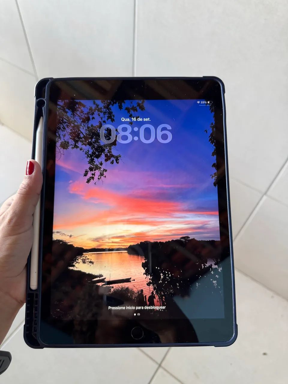iPad 9 seminovo com caneta 