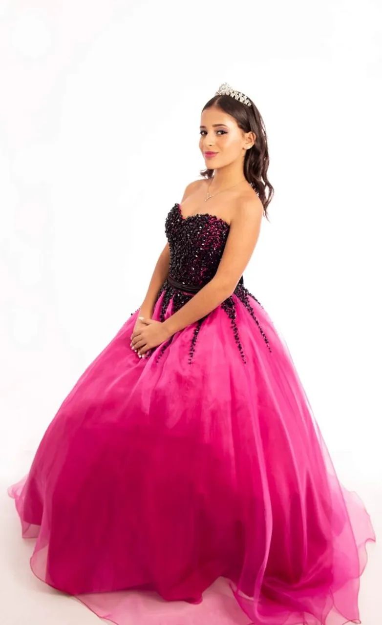 Vestido debutante Pink com preto 2 em 1 - Foto 4