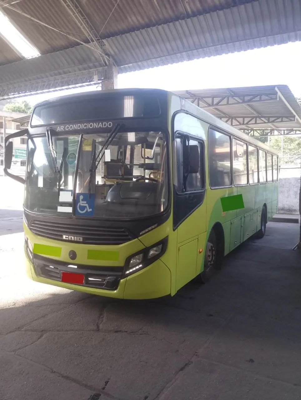 Caio Apache ano 2015 Mercedes 1519 com 37 lugares,ar condicionado 
