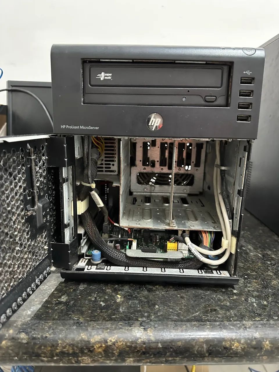 Servidor HP ProLiant MicroServer N36L - Sem Fonte - Foto 2