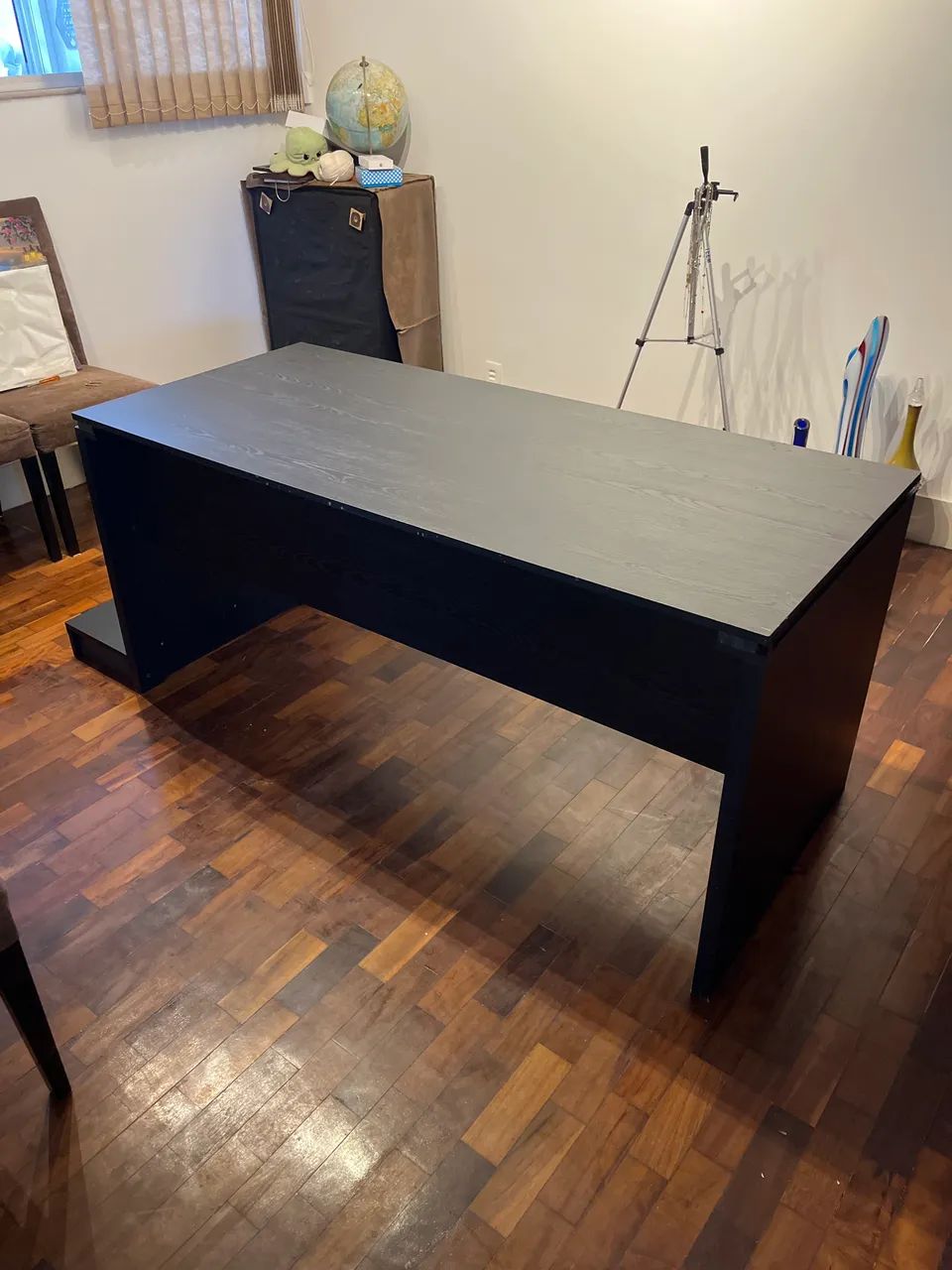 Mesa preta de madeira - Foto 2