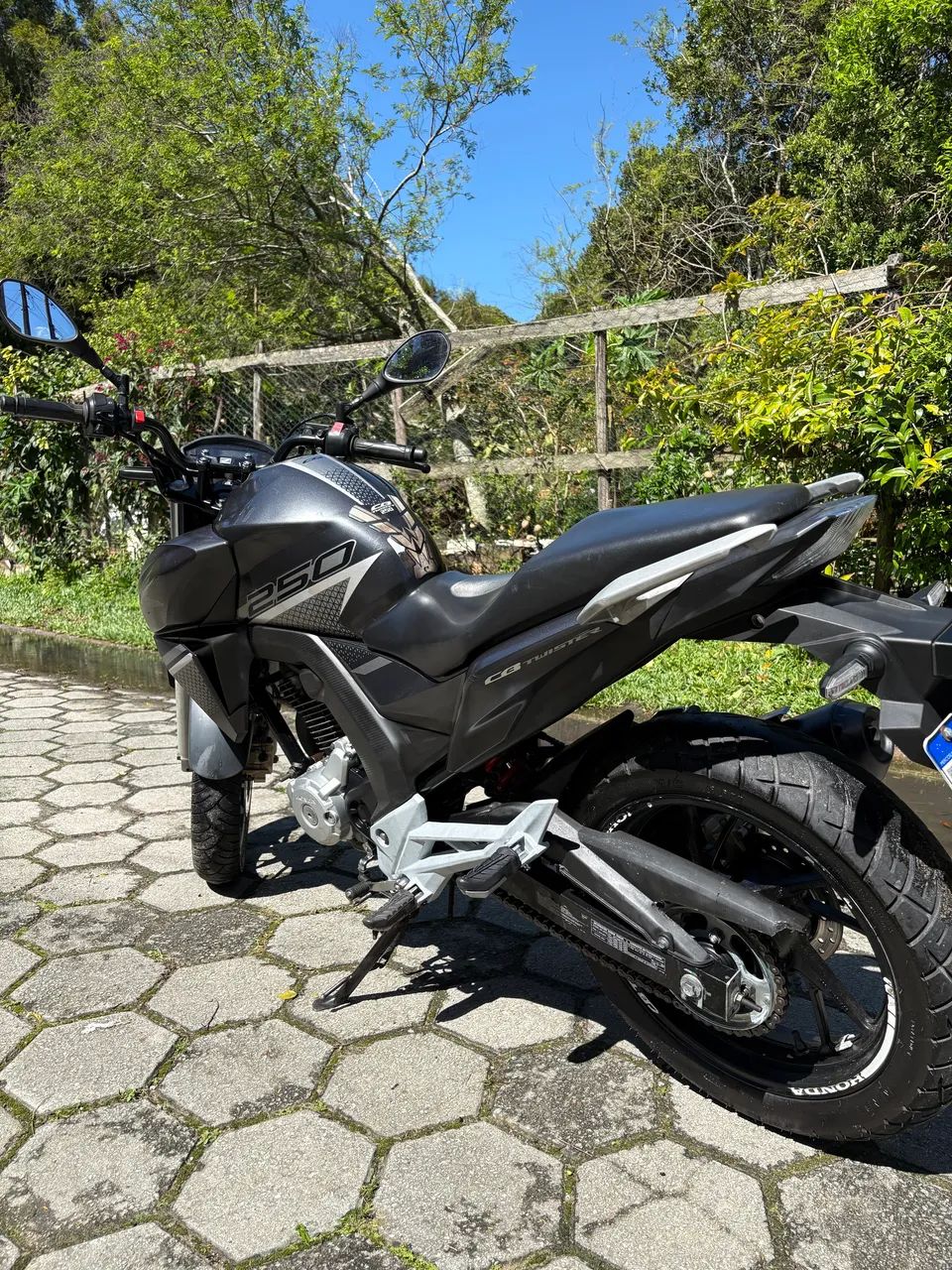 CB TWISTTER 250 - 2022