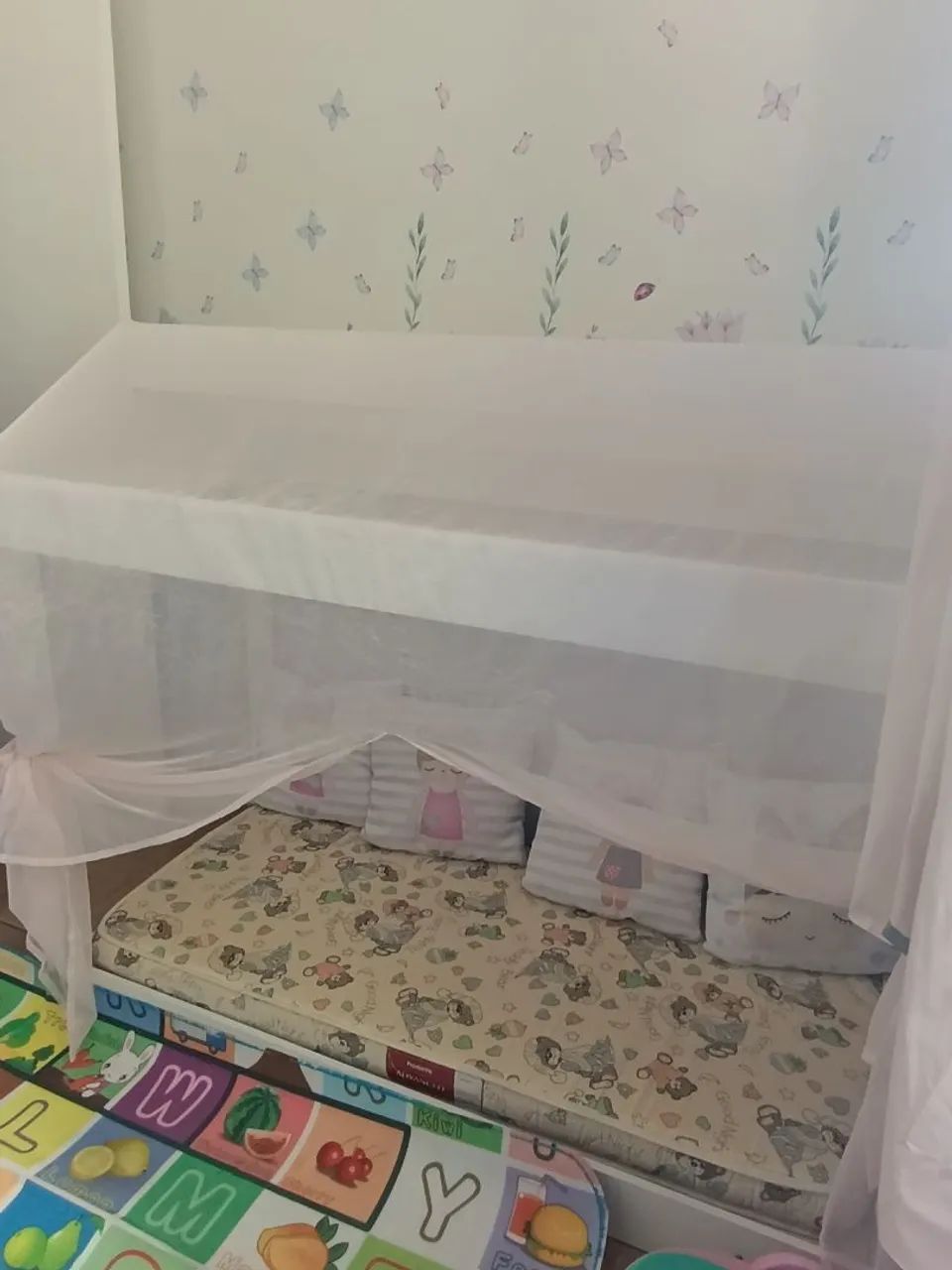 Cama infantil montessoriana 