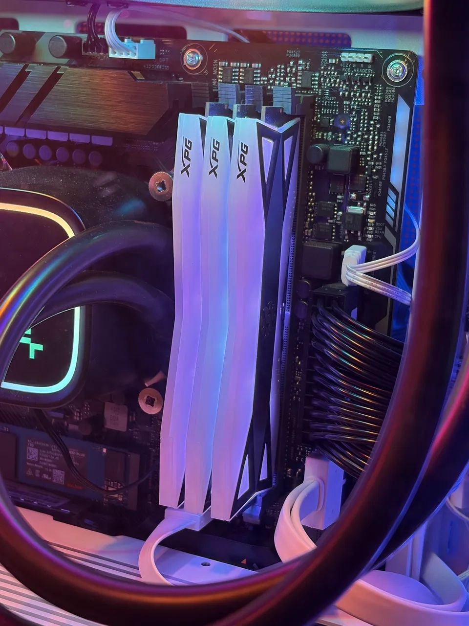 Kit Memória Ram 2x8gb DDR4 XPG - Foto 3