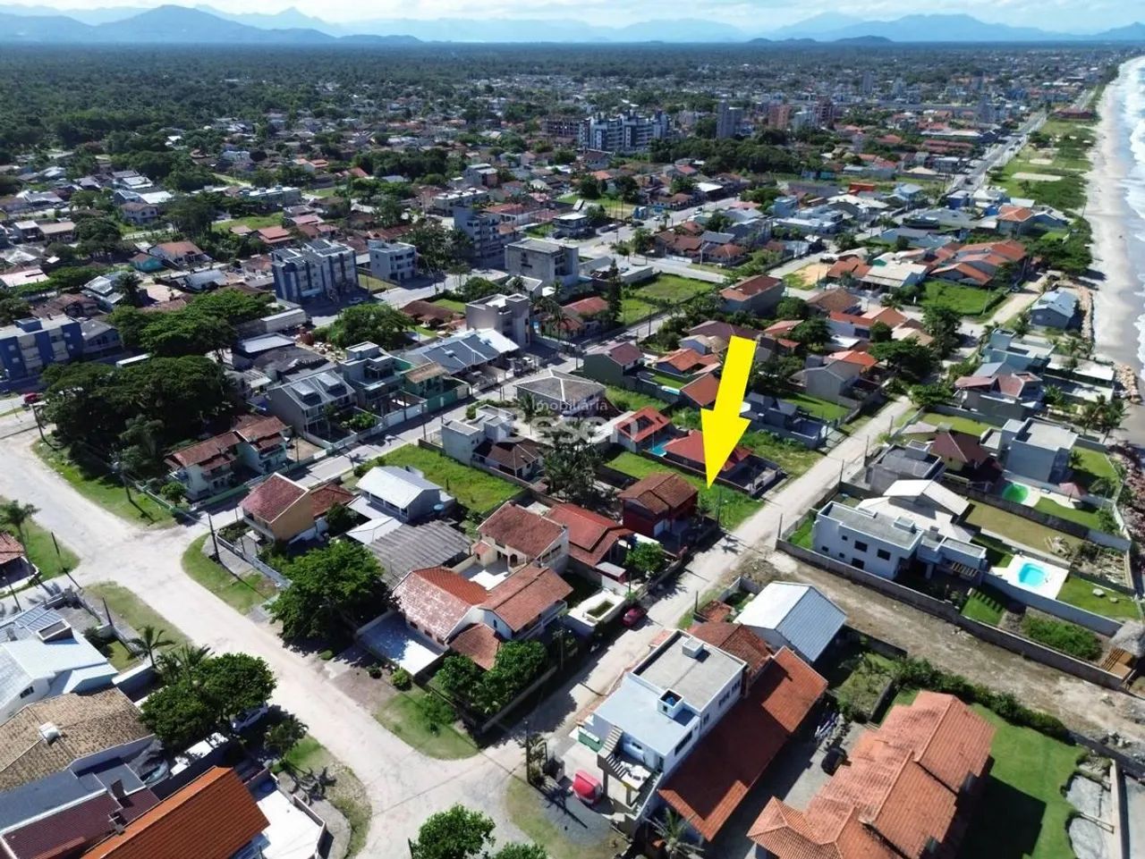 ÓTIMO TERRENO A POUCOS METROS DO MAR - Foto 3