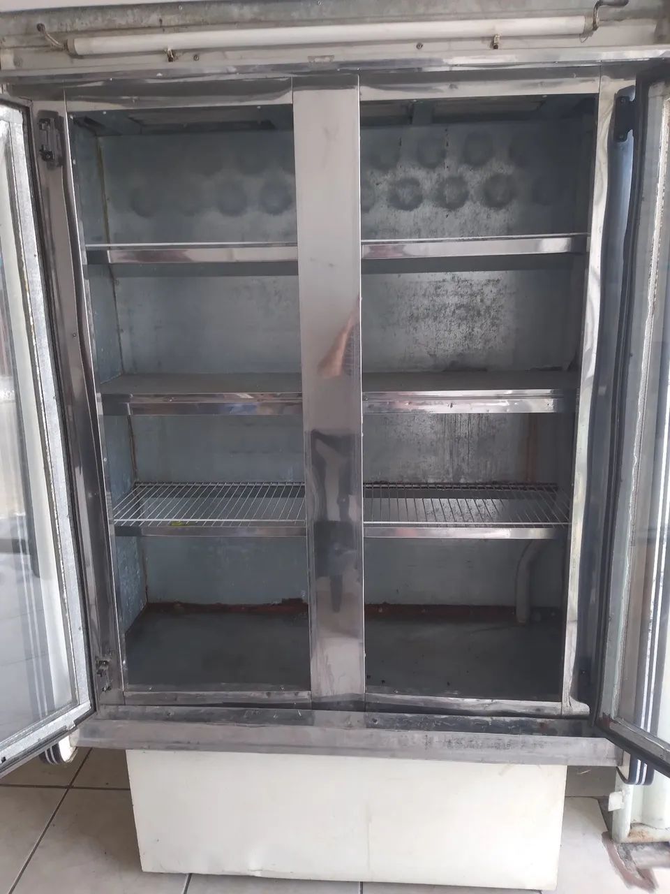 VENDO BALCAO FRIO VERTICAL - Foto 3