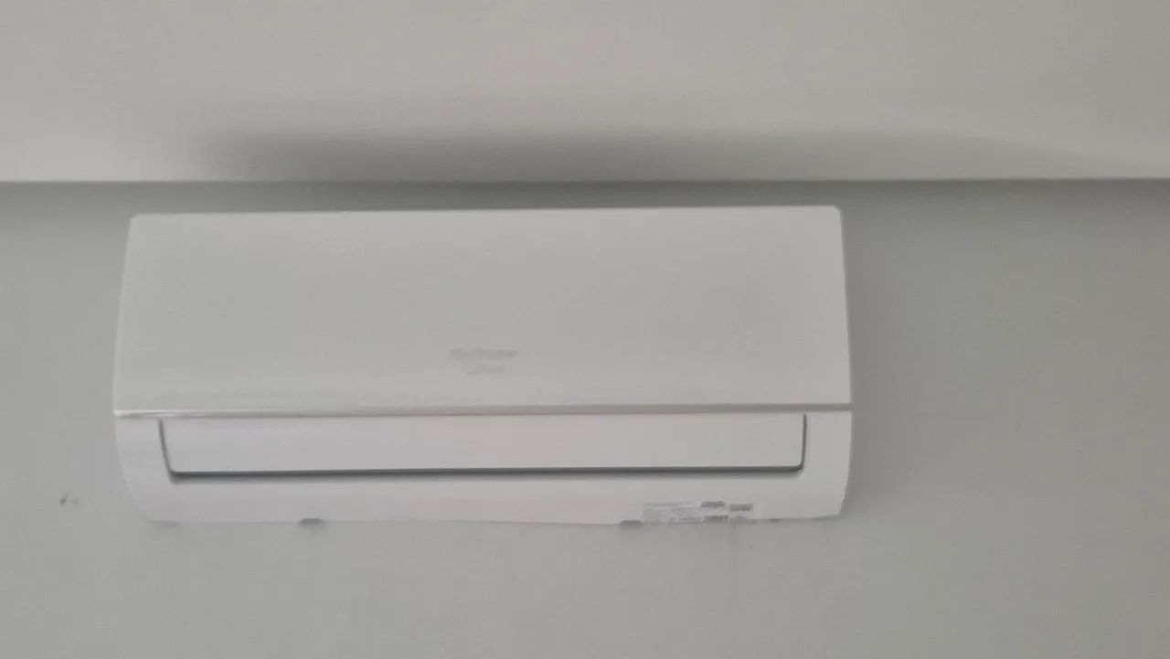 Split Midea 9000 btus