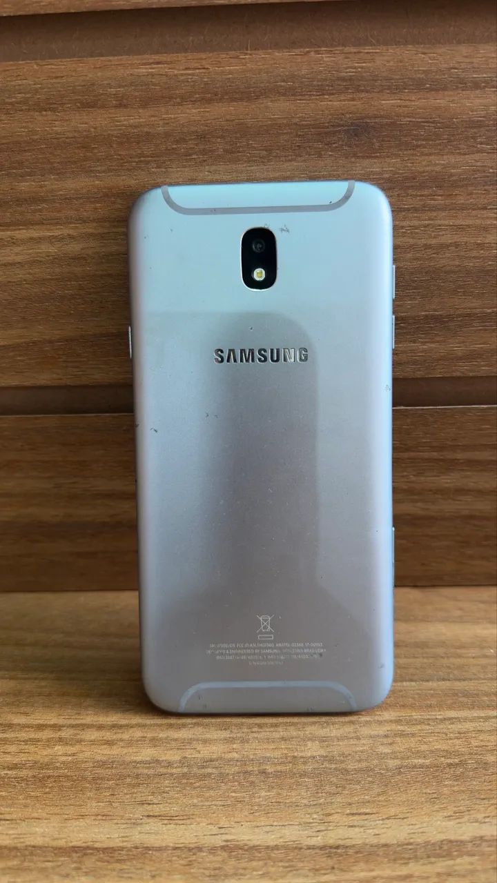 J7 pro com linha mas não interfere na usabilidade  - Foto 2