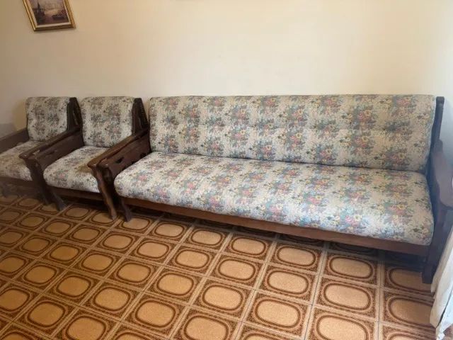 Conjunto Sofá 3 Lugares + 2 Poltronas em Madeira Antigo - Foto 3