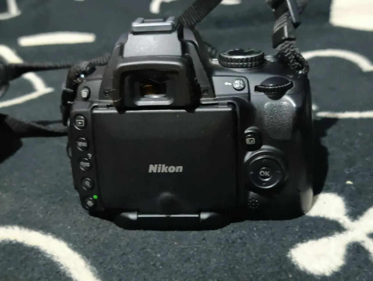 Camera Nikon D5000