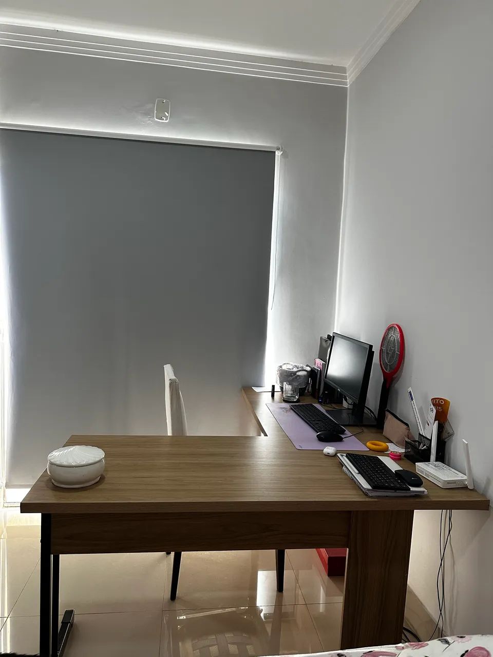Mesa de escritório em L