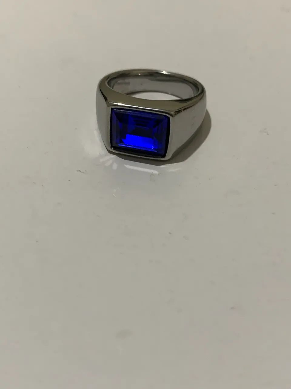 Anel masculino com pedra azul