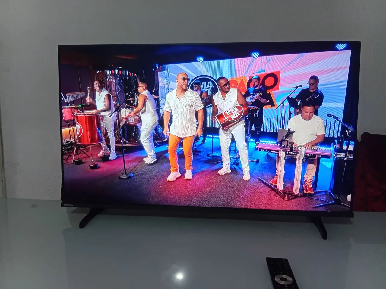 Tv smart Toshiba 40 polegadas novíssima ainda na garantia 
