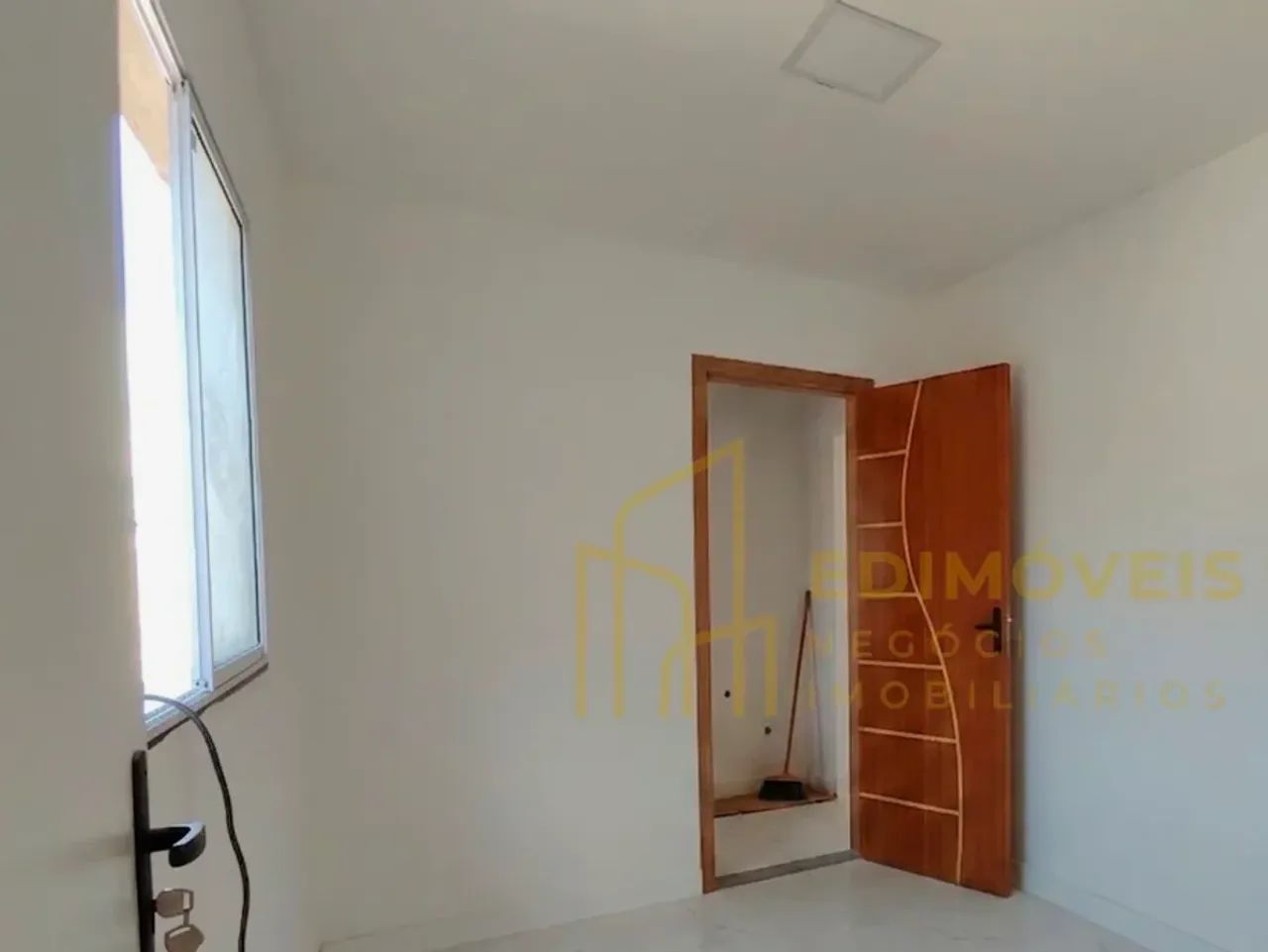 Seu espaço ideal em Jardim Marilândia: casa com 2 quartos e área gramada! - Foto 2