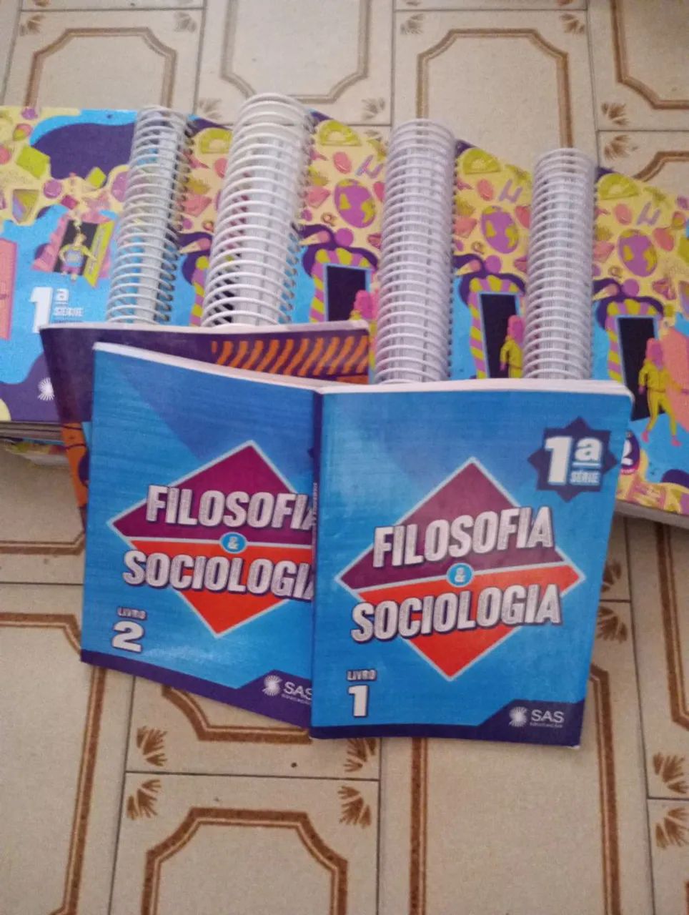 Livros - Foto 2
