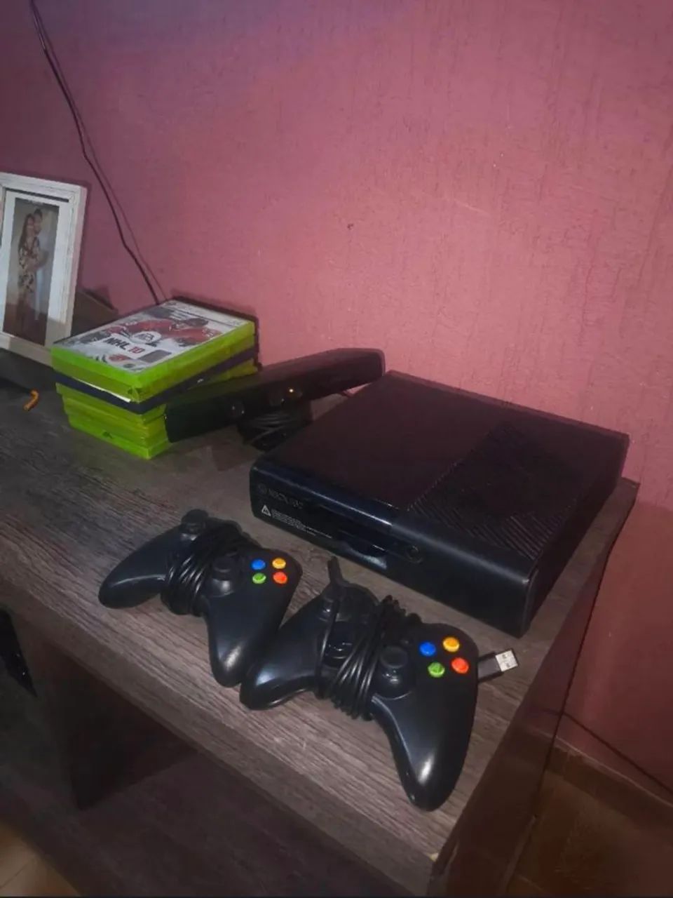 PREÇO NEGOCIÁVEL-XBOX 360 SLIM+2 CONTROLES+KINECT E FONTE ORIGINAL - Foto 2