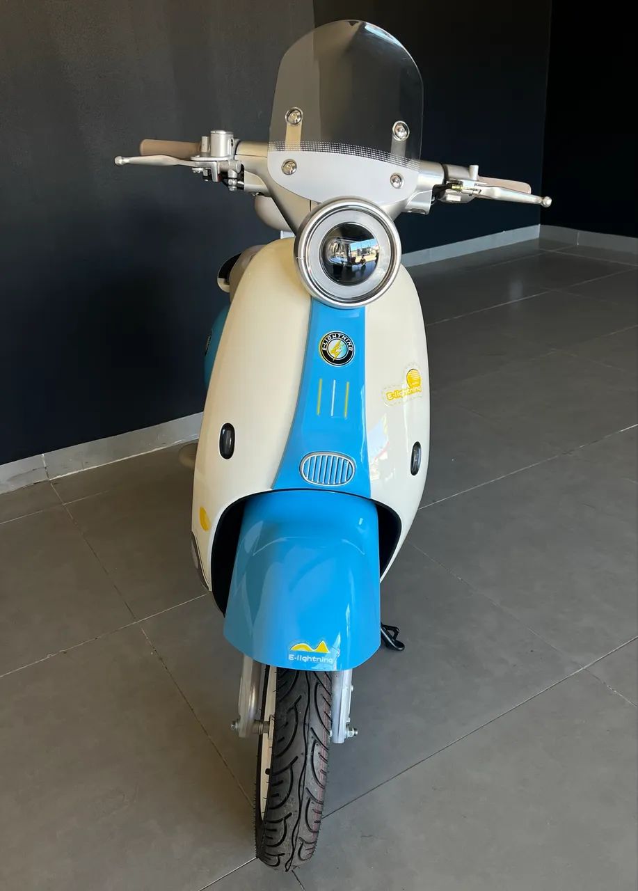 Moto elétrica retrô 
