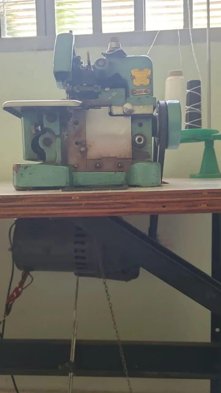 Máquina Overloque - Foto 2