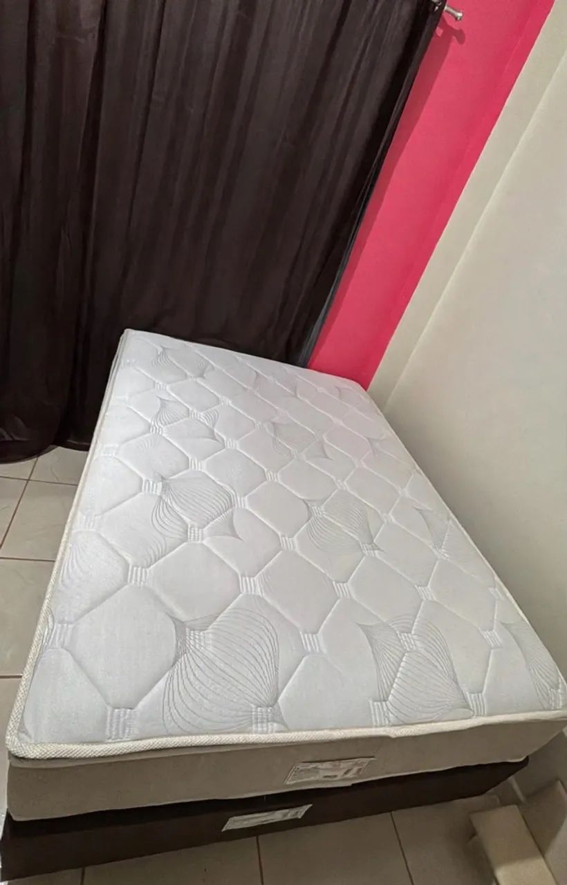 Vendo essa cama box casal 