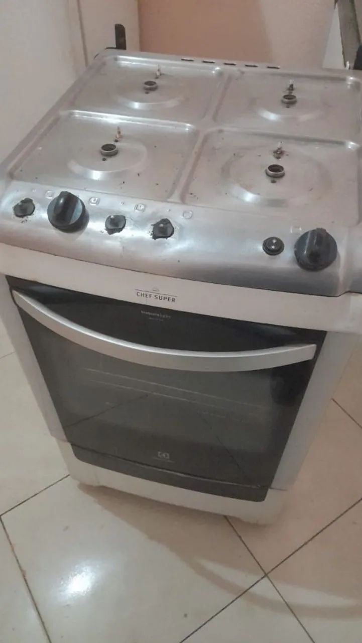 Fogao Electrolux usado - Foto 2