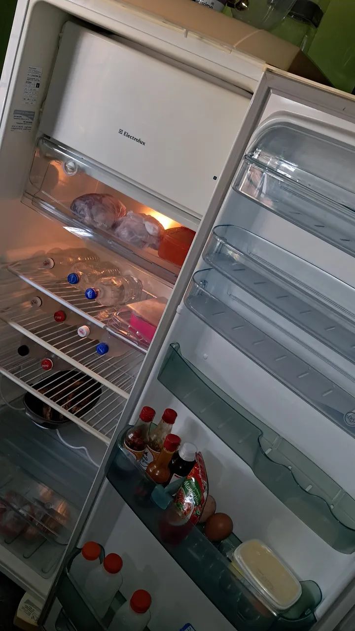 GELADEIRA ELETROLUX NOVA $1.400