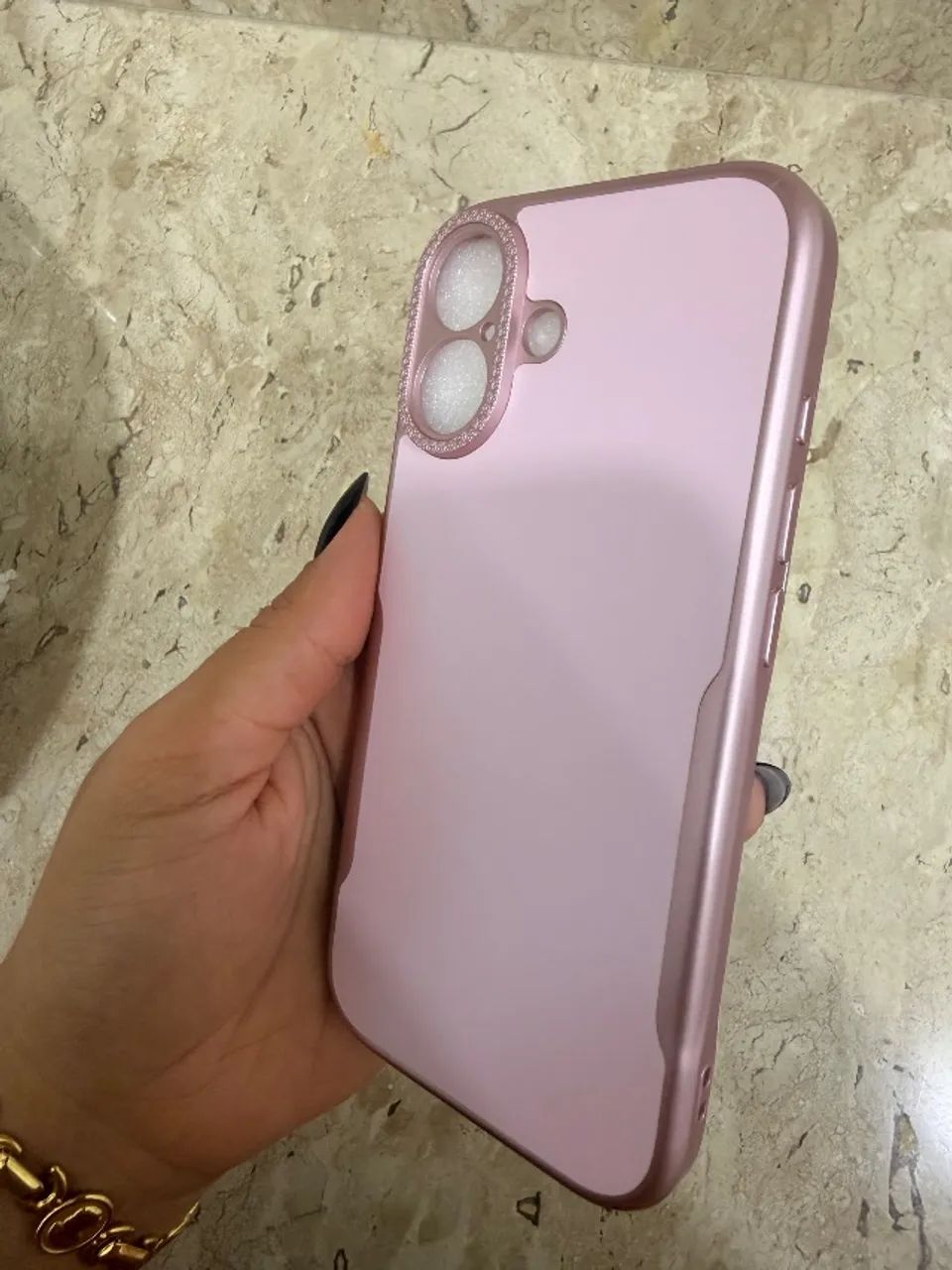 Capinha IPhone 17 rosa  - Foto 2