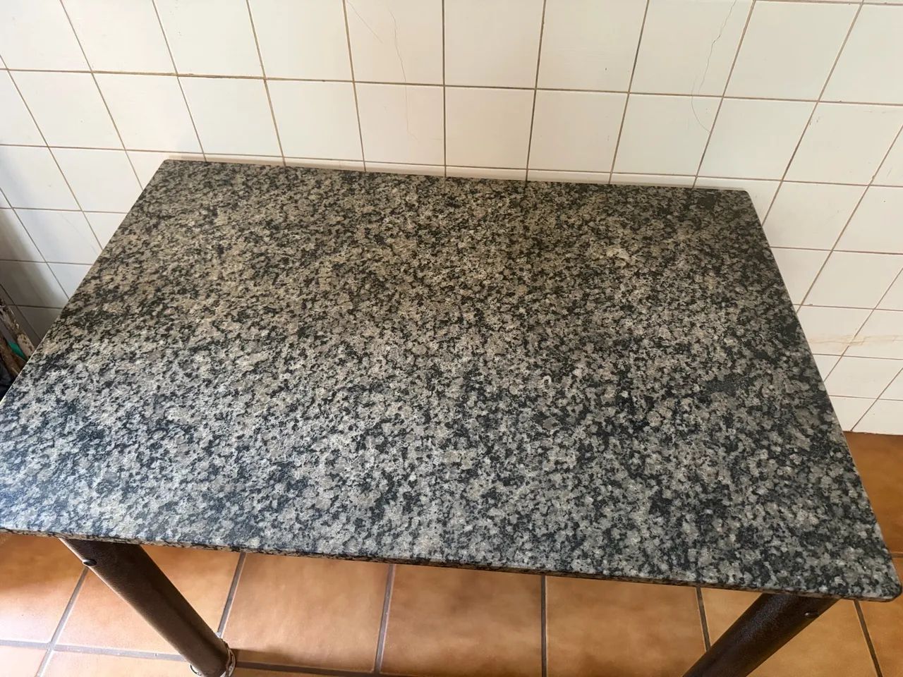 Vendo mesa 4 lugares com avarias - Foto 2