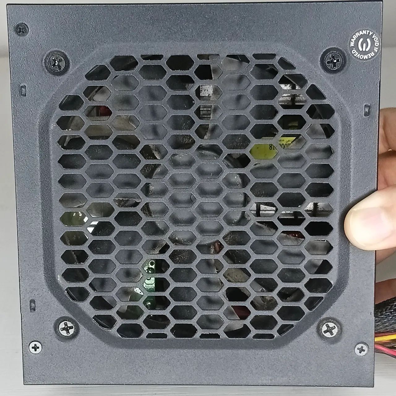 Fonte EVGA 400W BIVOLT AUTOMÁTICA em ótimo estado - Foto 2