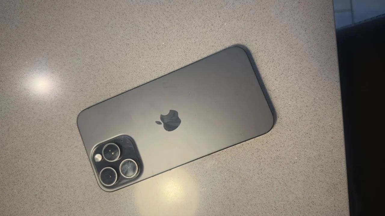 iPhone 15 Pro Max - 512gb - Foto 3