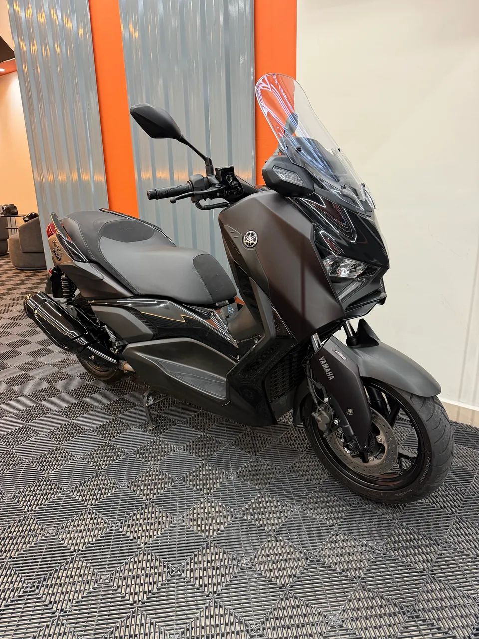 Xmax 300 2026