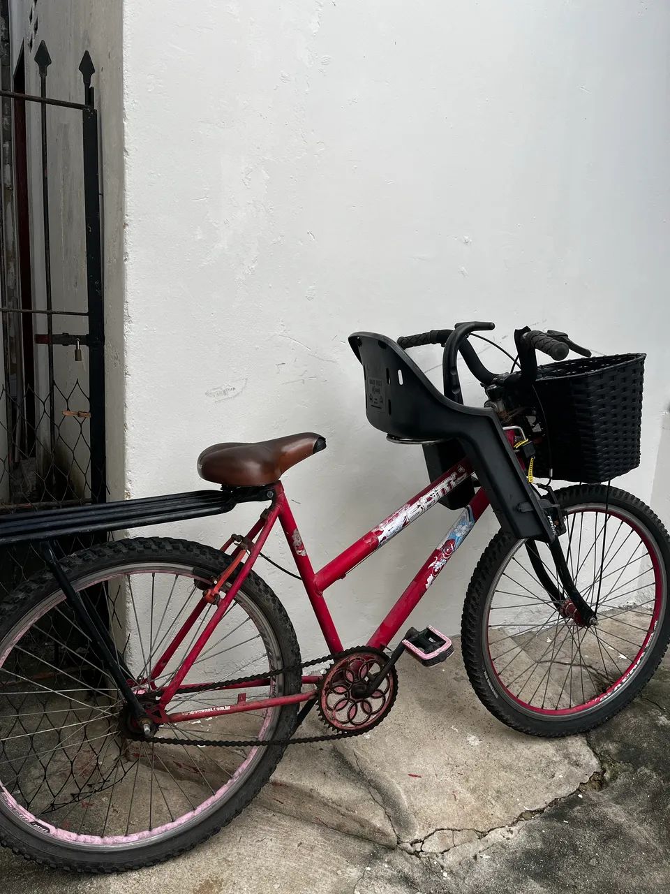 Bicicleta com cadeirinha 