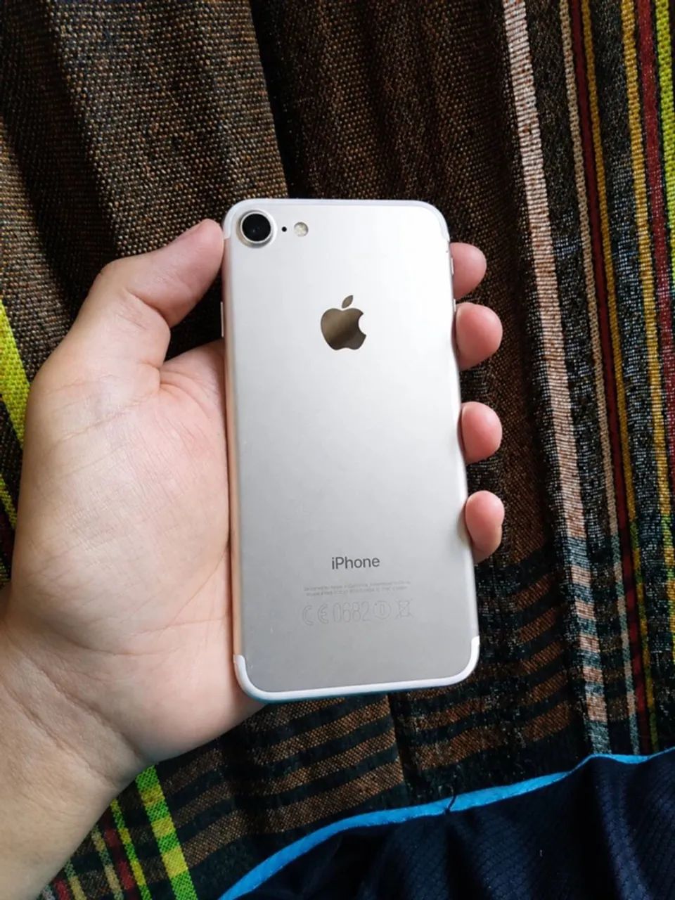 Vendo iPhone 7 normal bateria 68% - Foto 2