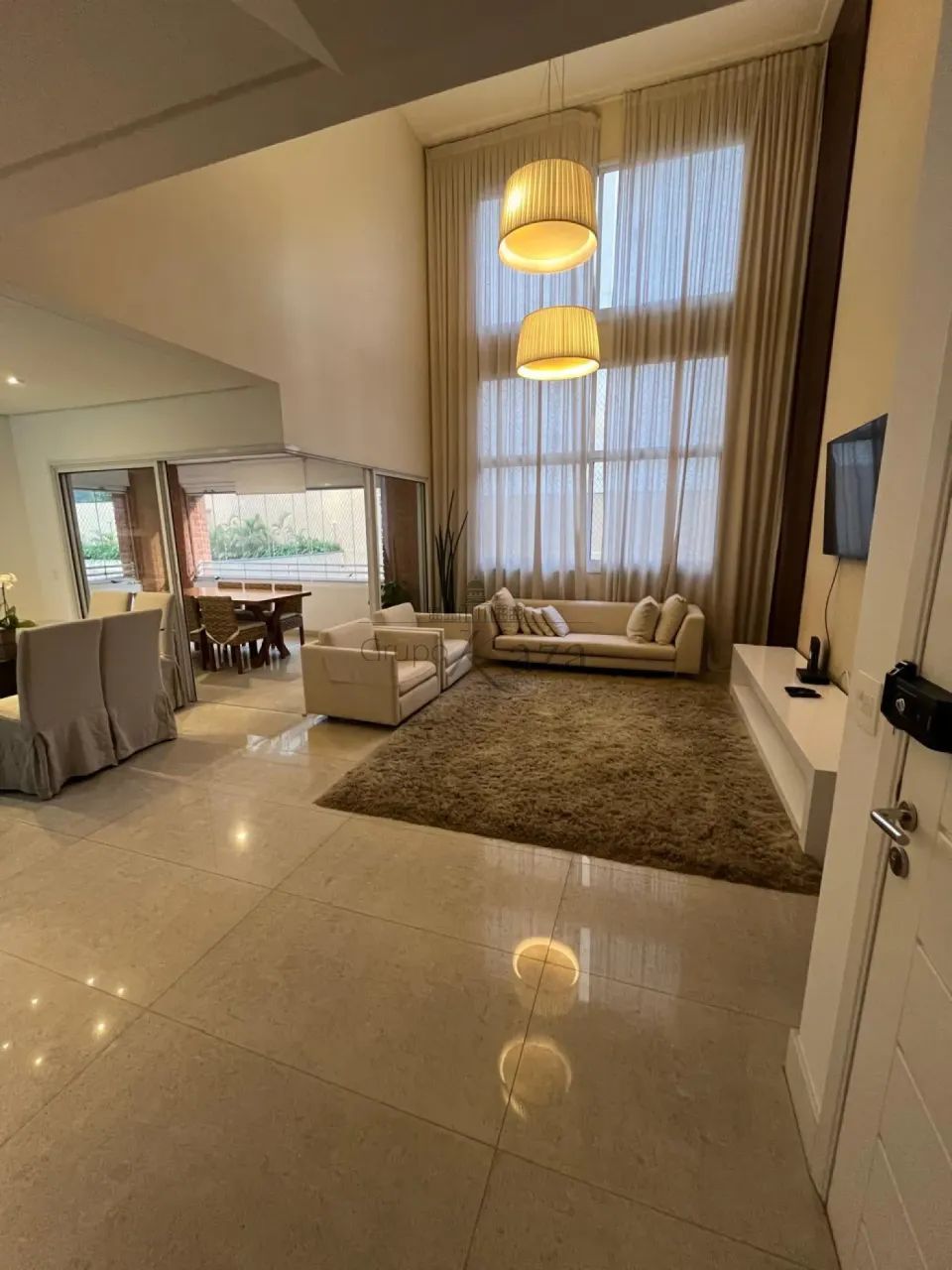 Apartamento Dúplex - Pinheiros - 3 Suítes - 157m².