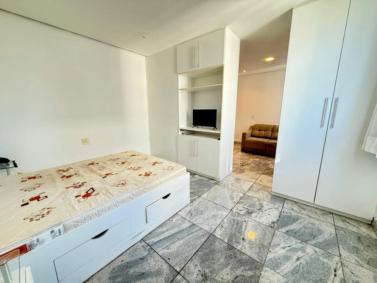 Flat com vaga de garagem para alugar no Estoril