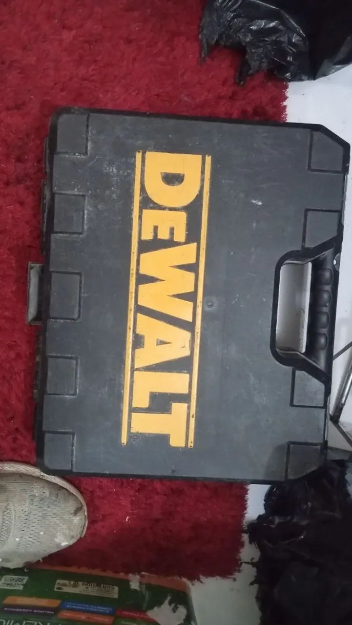 Furadeira e parafusadeira 