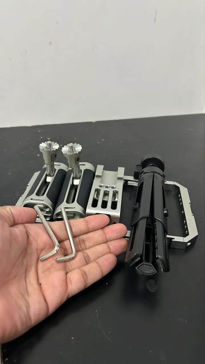 CAGE P/ CELULAR MAMEN P1 HANDGRIP UNIVERSAL - Foto 3