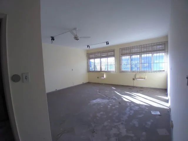 Cód 644 - Ótima sala comercial em Magalhães Bastos - Rj